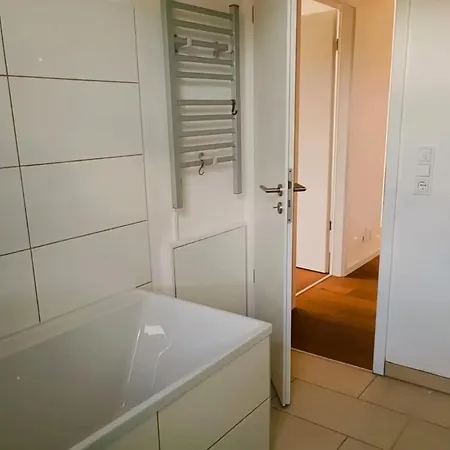 Messe Duesseldorf Und Essen Flughafen *